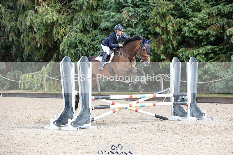 250829A-122130-01619 - Cls 7 British Novice and 90cm