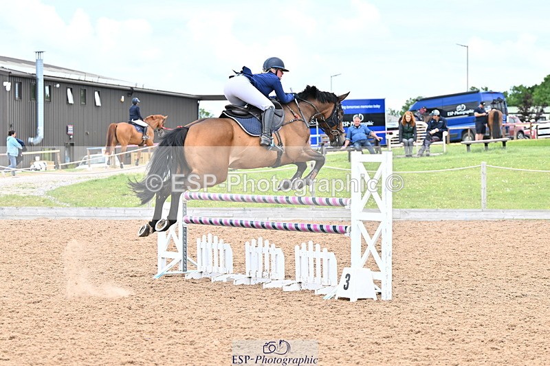 240608A-132808-02555 - Cls 4 Snr Newcomers and 1.10m Open