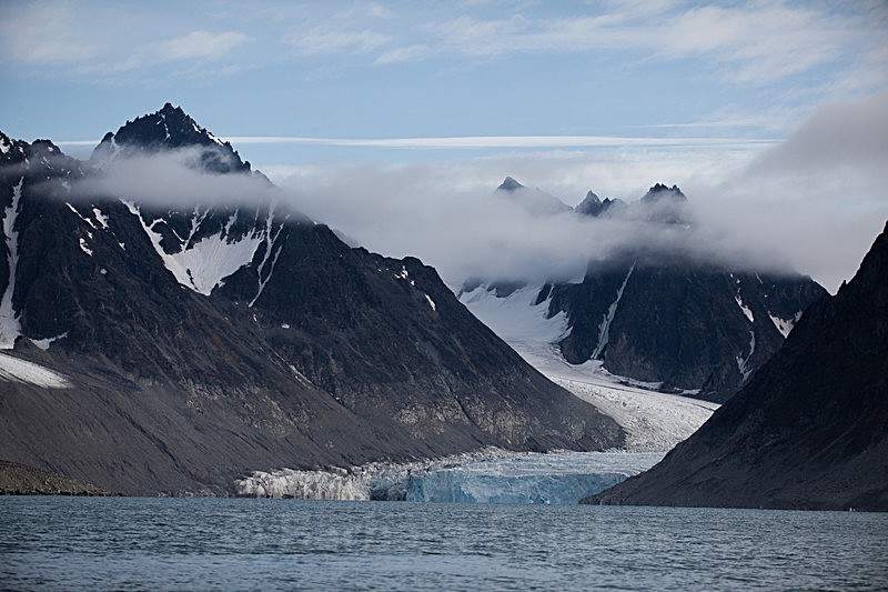 Magdalenafjorden 7113 - Trip with MS Expedition August 2016