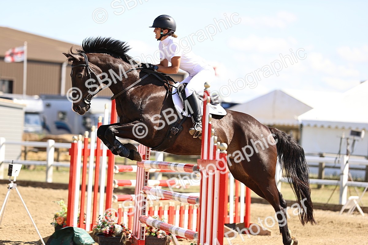 SBM_015462 - Class 16 - Senior foxhunter - 1.20m Open