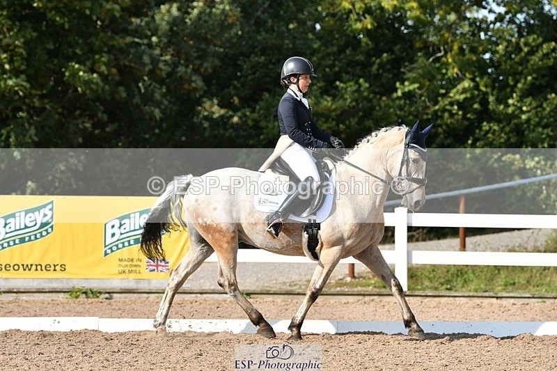 250906-162654-05072 - 128-Chantelle.Oliver-SymondsStadmorslow.Coffee.n.Cream