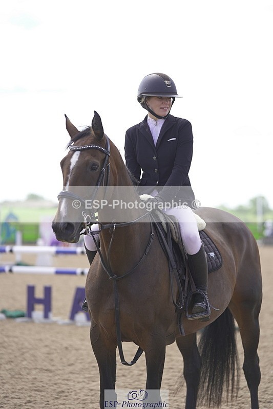 230806A-120052-01686 - Cls 13 Snr Newcomers & 1.10m Open