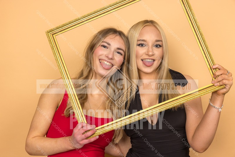 R5L1_2201 - Thurso high school 2025 - Senior prom