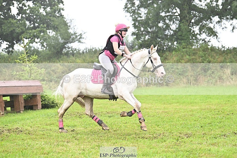 240901A-161759-11075 - 576-Tabitha.Bluck-PENDANN.REEF