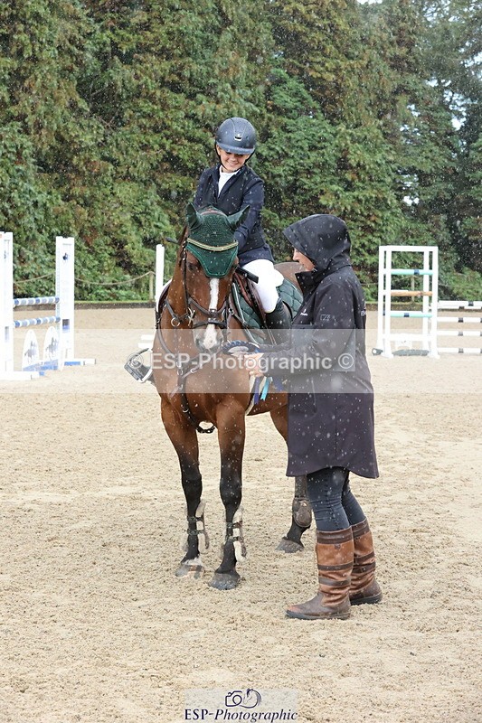 250831A-135740-10373 - Cls 42 Snr 1m Grand Prix