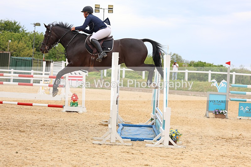 3E7A9566 - Class 9: Senior Foxhunter/1.20 open