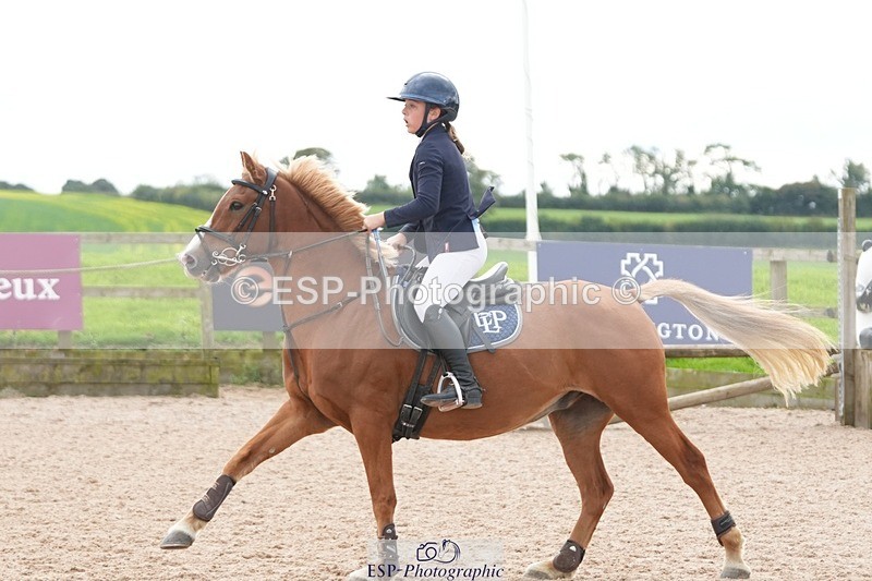 250921-143628-03693 - Cls 20 Pony 80cm Derby