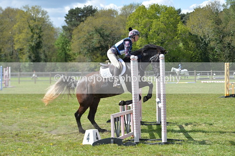 NGP_8982 - Rider numbers 115 to 121, 123, 124