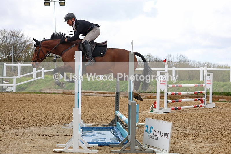 3E7A1817 - Class 7: Senior Newcomers/1.10m open