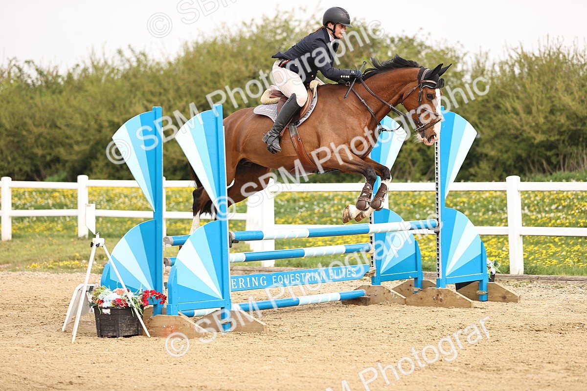  - Class 15 - Senior British novice - 90cm