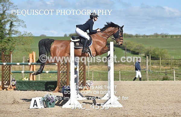 JAC_4555 - CLASS 11 SAT Andrew Hamilton Coach, RHS Foxhunter Championship Qualifier