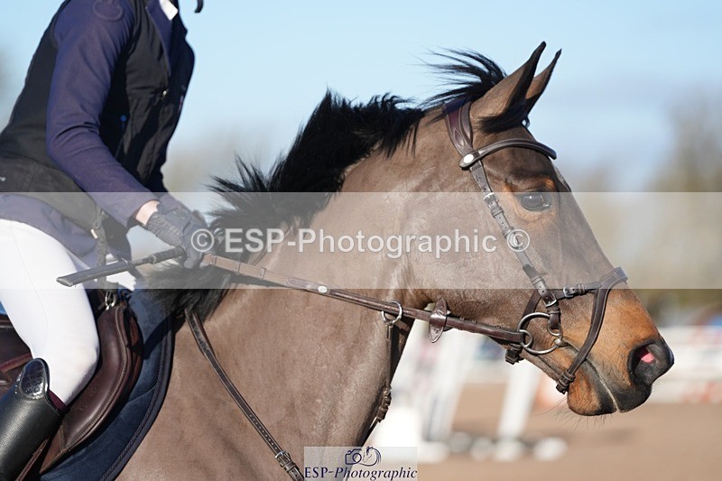 251130-120002-01126 - Cls 6 Blue Chip Pony Newcomers & 1m Open