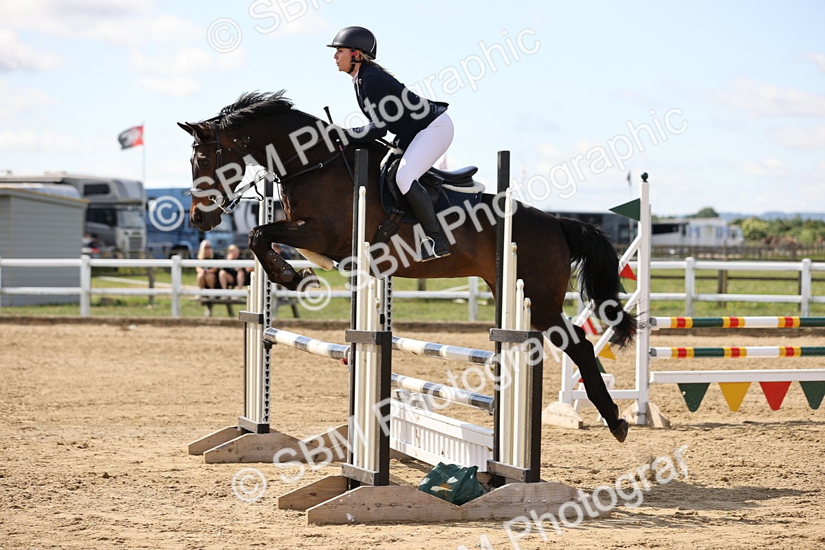 SBM_002083_Class 9 - Senior British Novice - 90cm - Customer Carts - 30-05-25