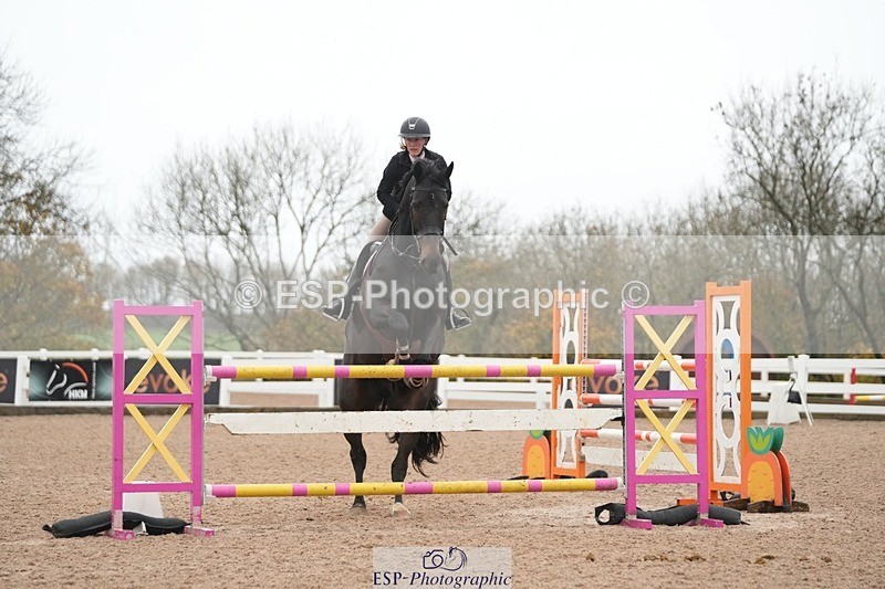 251107-134310-01222 - Cls 6 Foxhunter and 1.20m Open