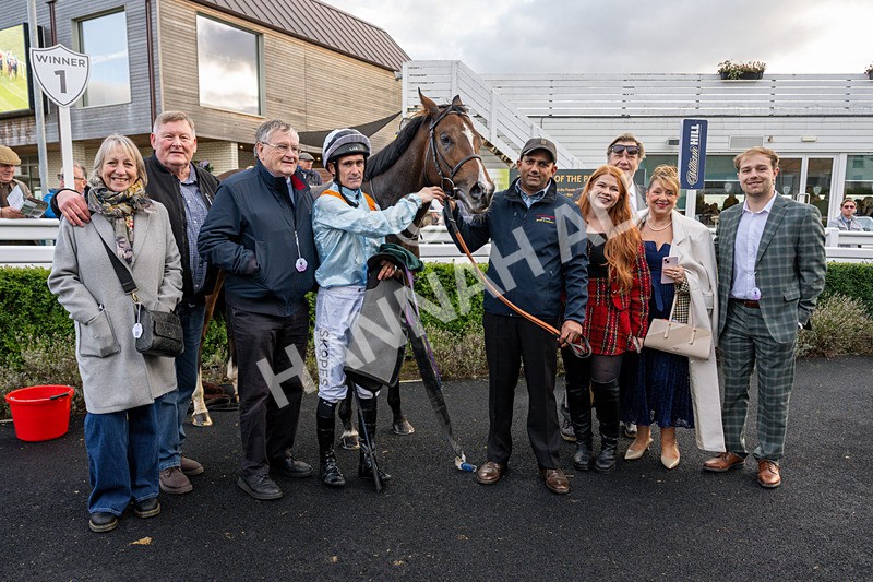 171026-Race 7-Lexington Blitz-8623 - Race 7 4.45pm William Hill Catterick Dash Handicap