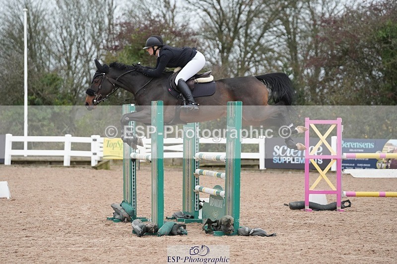 251109-114739-03634 - Cls 20 Newcomers and 1.10m Open