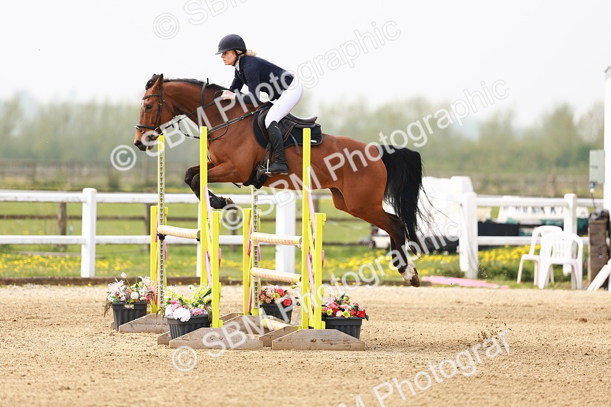  - Class 17 - Senior 1.05m