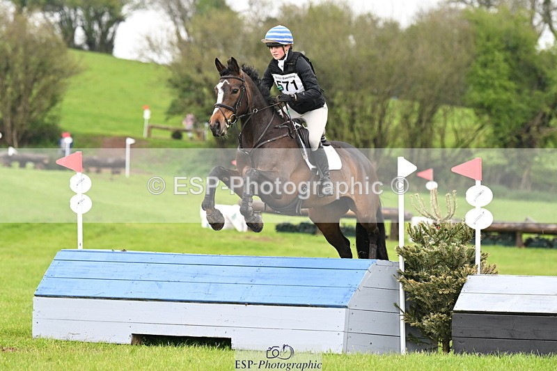 250419-110857-09177 - 571-Daisy.Waldock-BALLYHICKEY.MASIE