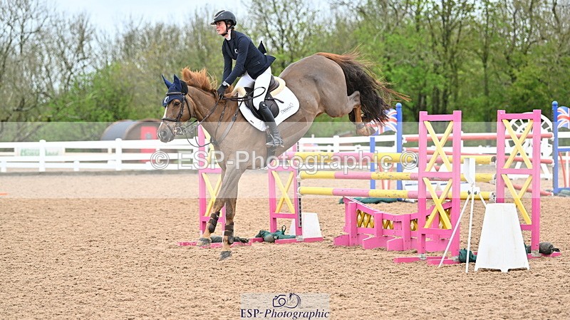 240501A-134656-00852 - Cls 8 Snr Foxhunter and 1.20m Open