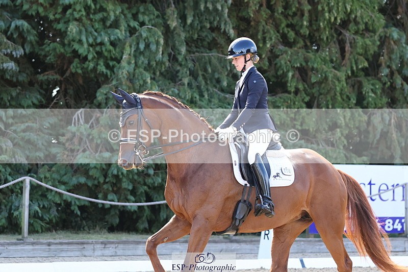 250809A-101237-02538 - 074-Robyn.WalkerSt.Giles.Voila