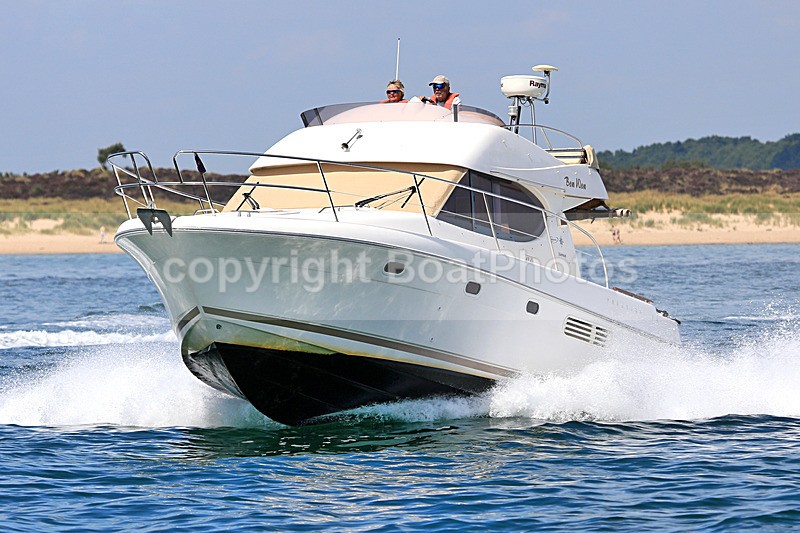 180804 BOW WOW - JEANNEAU 1Y3A4433 - Flybridge Cruisers