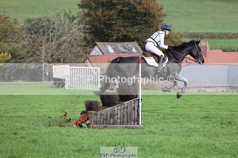 241025-130022-08205 - 132-Mollie.Summerland-MOJO