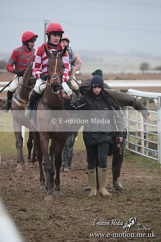 PtP 260125 1101 - Cocklebarrow Point-to-Point racing with the Heythrop Hunt 26/01/25