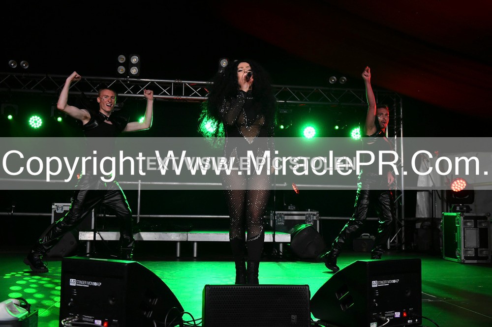SH4_6921 - The Cher Experience