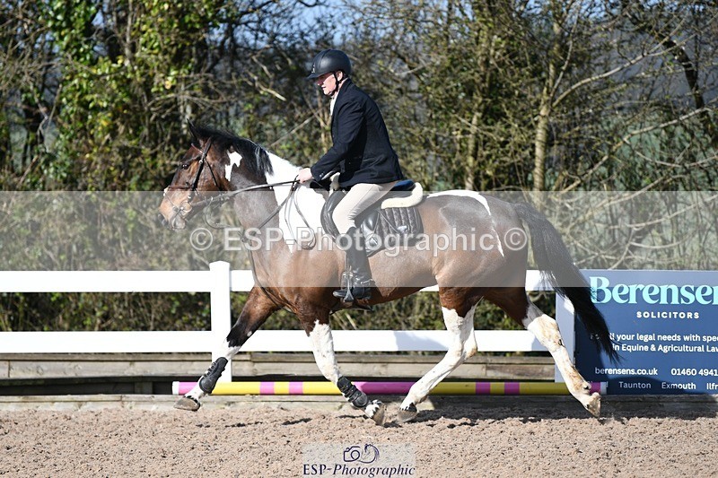250330-101319-06033 - Cls 32 British Novice and 90cm