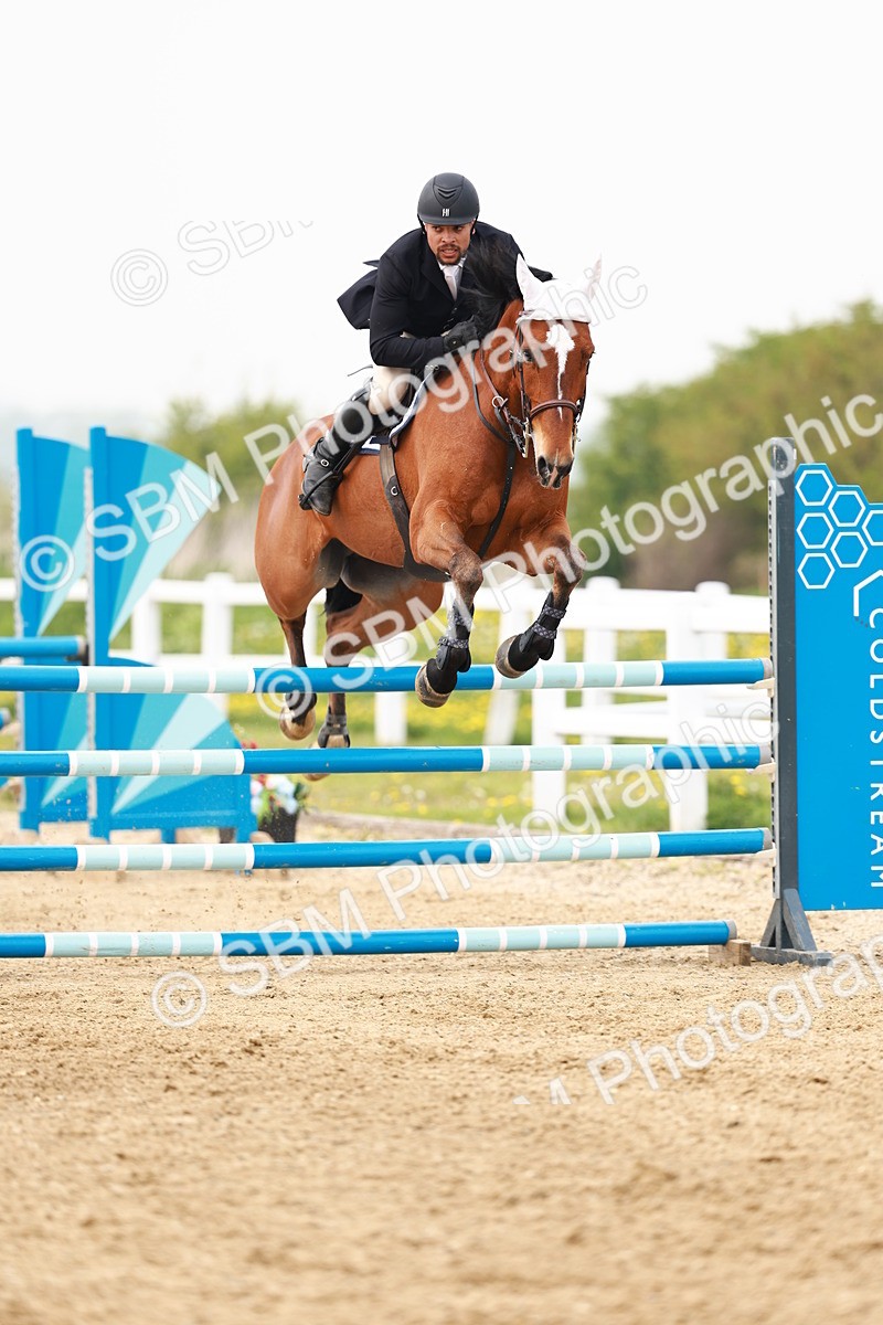  - Class 18 - Senior Newcomers - 1.10m