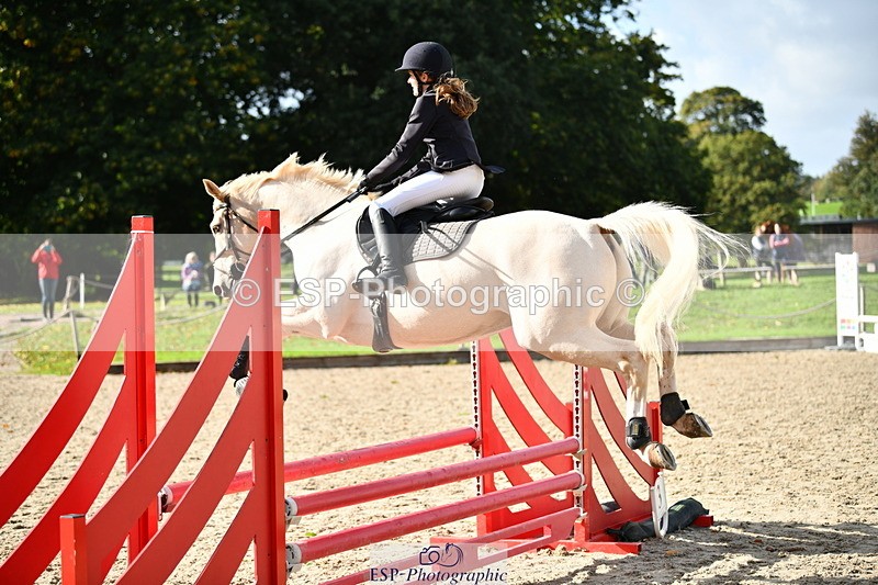 251004A-145838-01608 - Classes 8 & 9 70cm