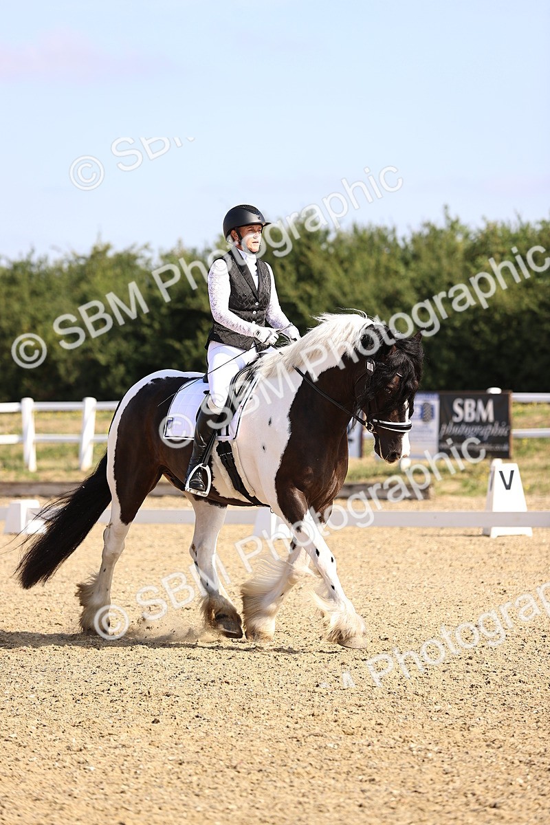 SBM_008615 - Novice 5 - 08.30-9.33