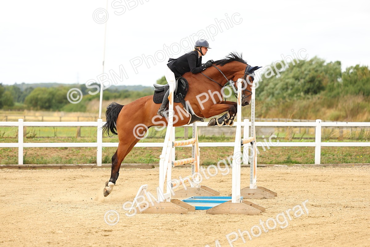 SBM_009961 - Class 3 - Senior Newcomers - 1.10m Open