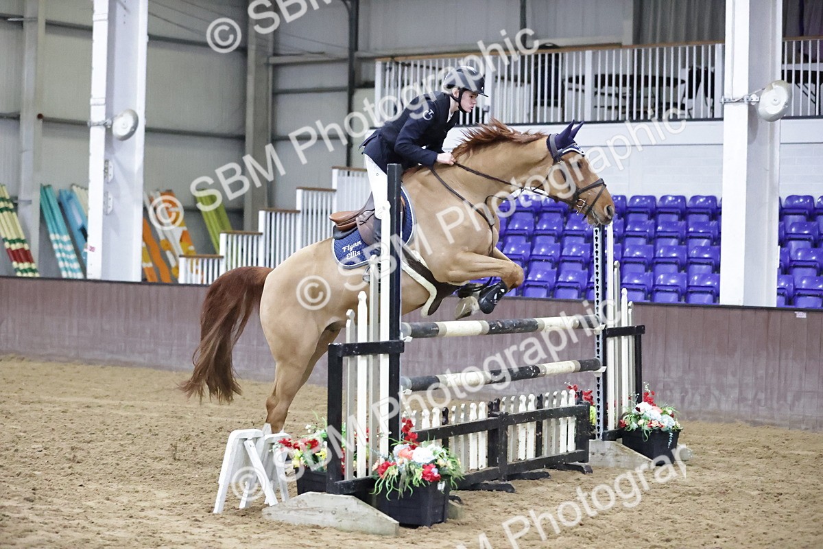 SBM_001064 - Class 4 - Senior Newcomers/ 1.10m Open