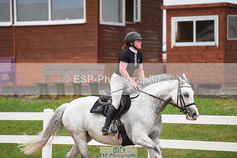 230628A-161028-01020 - Cls 6 1.30 & 1.40m Open