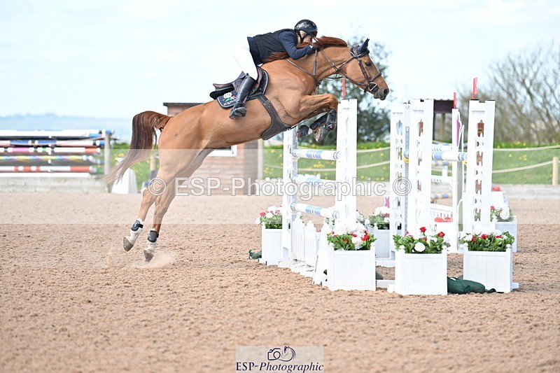 240418A-110829-02465 - Cls 5, 2 Star Medium Tour 1.35m