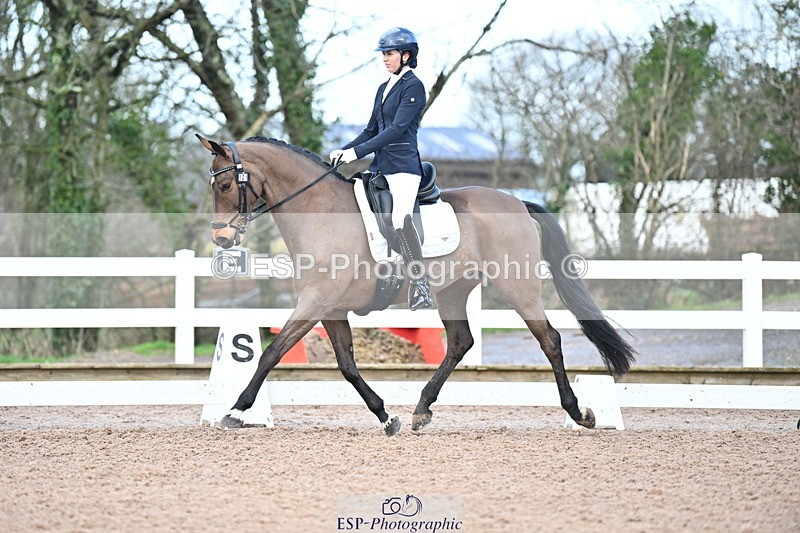 240218A-110623-05806 - 131-Lauren.Burrows-Active.Vogue