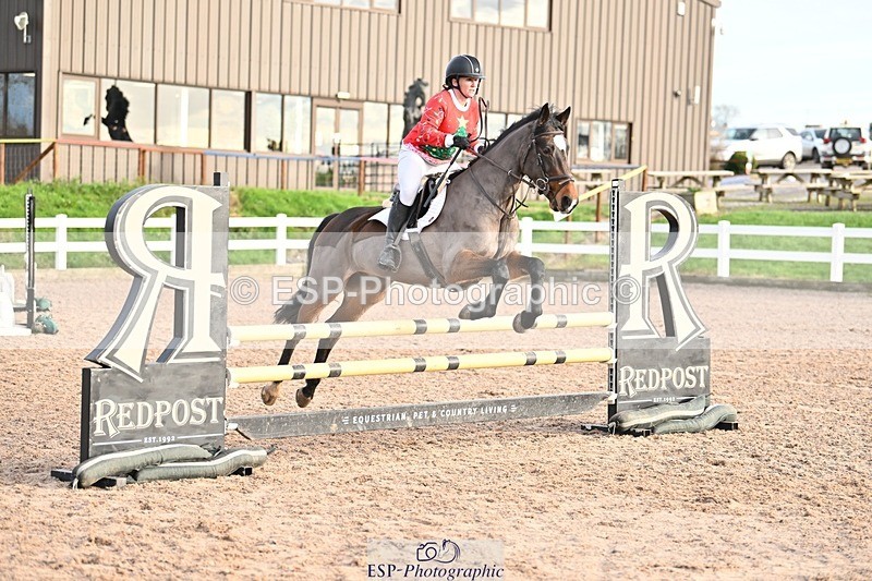 241206-101038-00190 - Cls 2 British Novice and 90cm Open