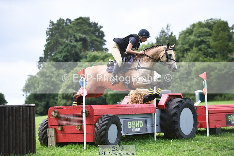 240804-113342-12323 - 316-Chloe_Dunn-TOWERHILL_SHAMIE