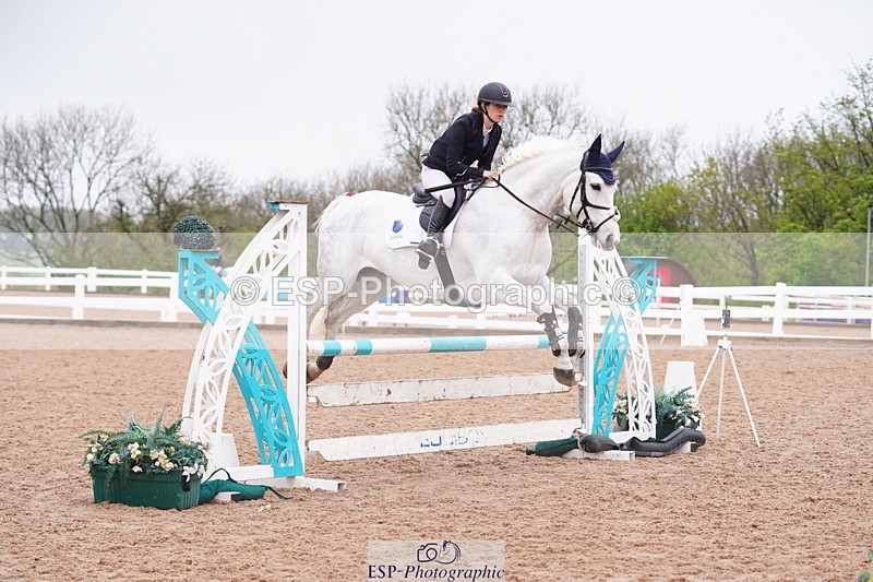 240505A-135424-06187 - Cls 18 & 19 Club & Schools 90cm