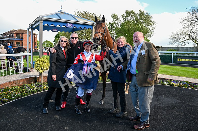 120526-Race 4-Dandy Dinmont-8364 - Race 4 4.00pm Annie Oxtoby Memorial Handicap