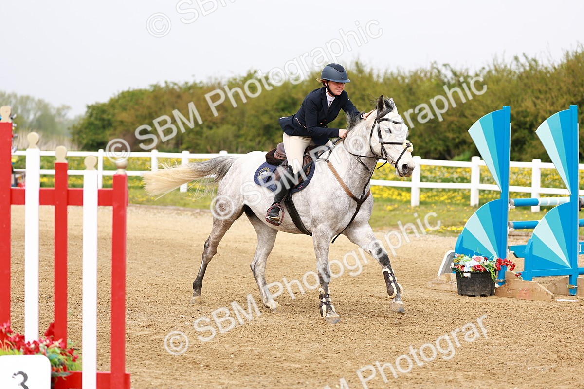  - Class 17 - Senior 1.05m