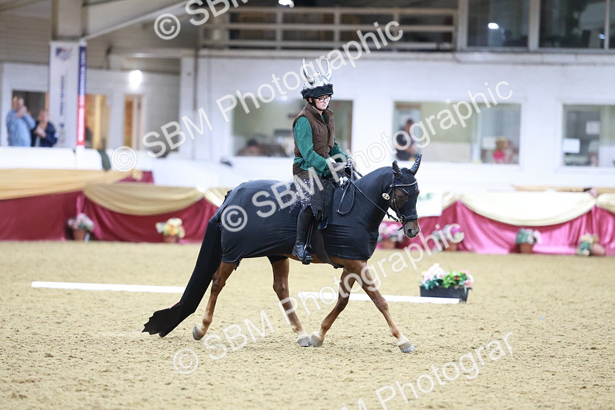 SBM_10351 - Class 62 - Strictly Fancy Dress-Age