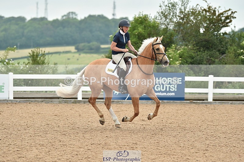 230611A-112246-04764 - Cls 33 95cm Amateur Qualifier