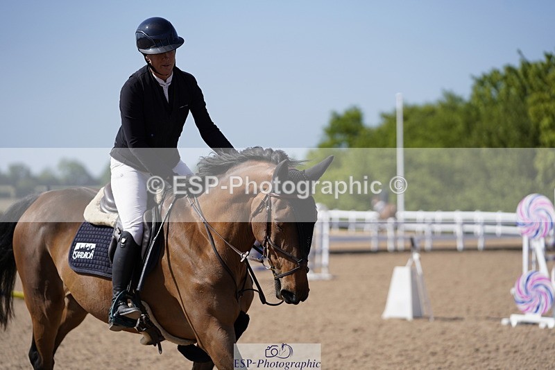 230527A-100758-03549 - Cls 19 British Novice & 90cm Open