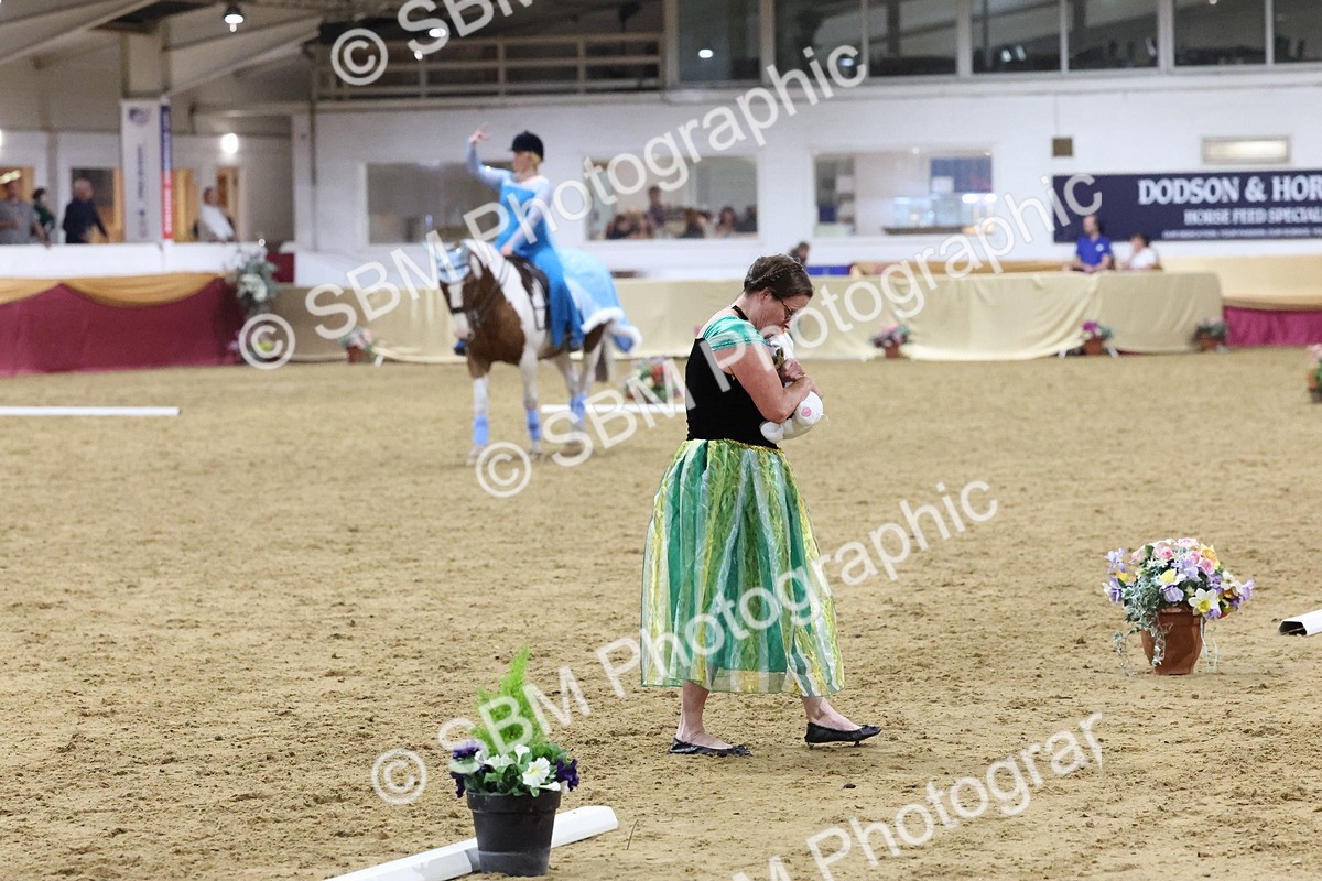 SBM_09813 - Class 52 Strictly Fancy Dress-Age