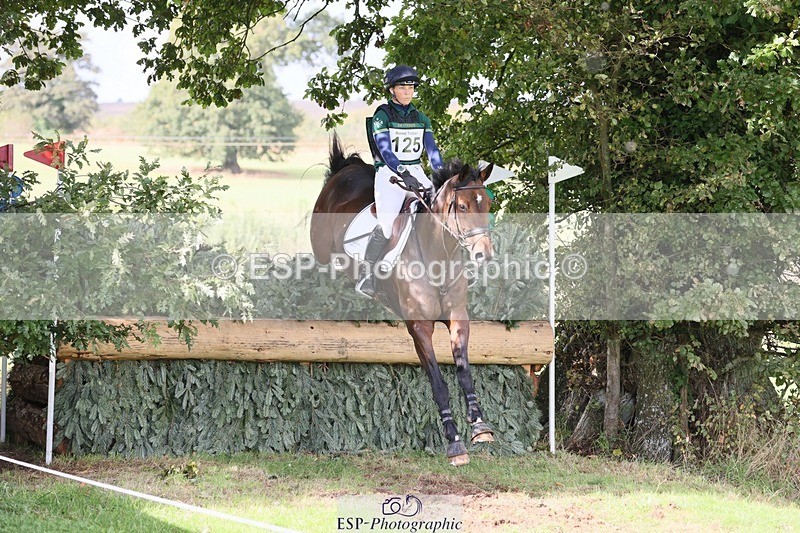 231020-141817-09332 - 125-KINDA.CORVETTE-Dani.Evans-XC