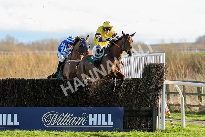 270224-Race 3-Chase A Fortune-8432 - Race 3