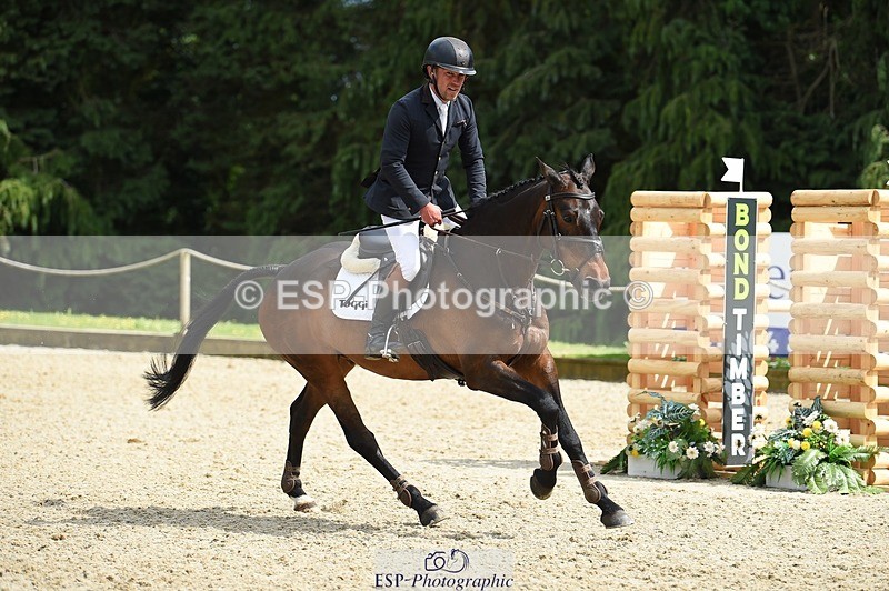 230528-152550-19027 - 119-AUTOGRAF-Simon_Grieve-SUNTrotUp+SJ