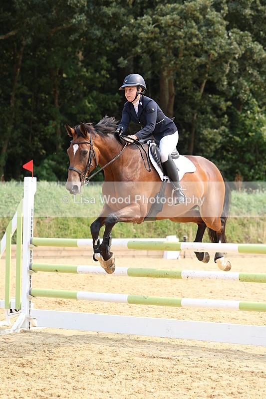 3E7A2617 - Class 8: Senior Newcomers/1.10m open